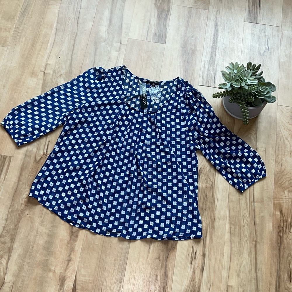 NWT Papermoon floral blouse